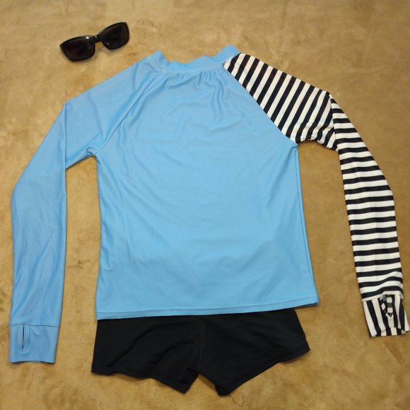 Long-Sleeved Rashguard - Picture 2 of 7